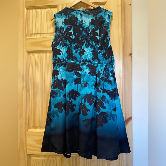 Lily by Firmiana Floral Sleeveless Dress - Picture 2 of 9